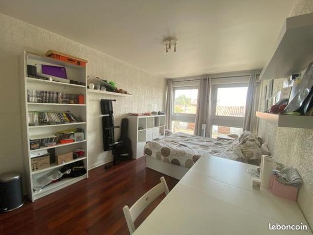 Studio 1 pièce 27 m²