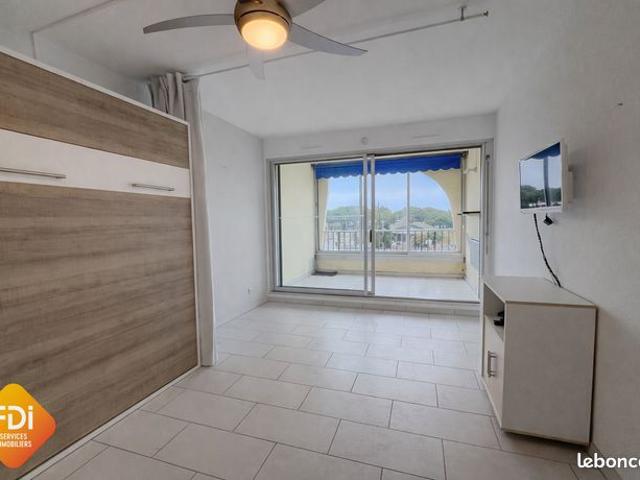 Studio 1 pièce 27 m²