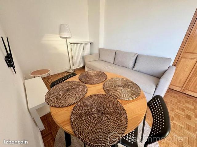 Studio 1 pièce 27 m²