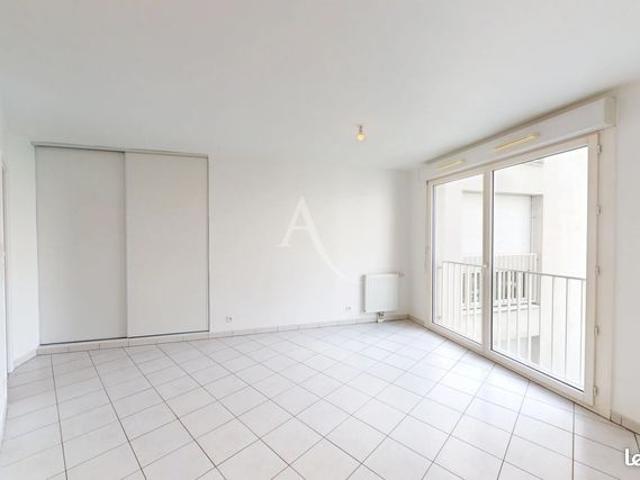 Studio 1 pièce 27 m²