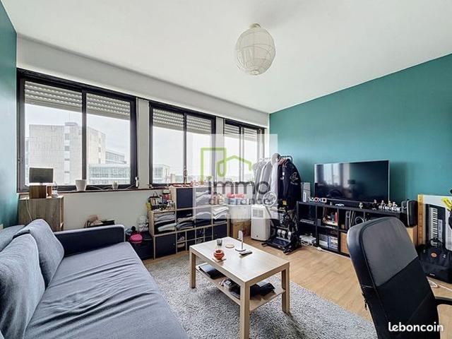 Studio 1 pièce 27 m²