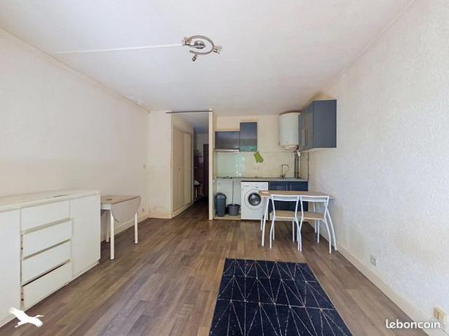 Studio 1 pièce 27 m²