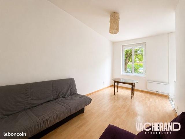 Studio 1 pièce 24 m²