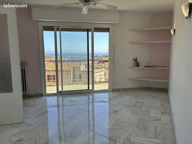 Studio 1 pièce 24 m²