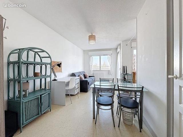 Studio 1 pièce 24 m²