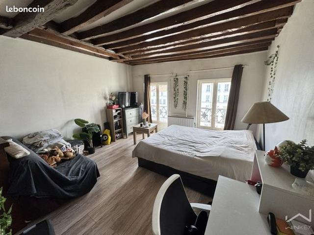 Studio 1 pièce 24 m²