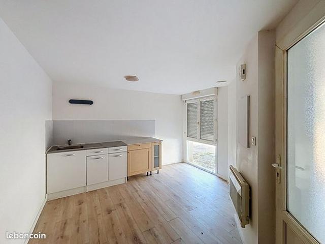 Studio 1 pièce 24 m²