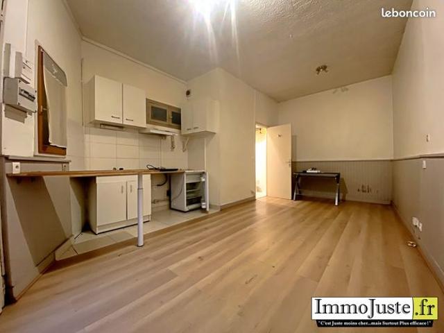 Studio 1 pièce 24 m²