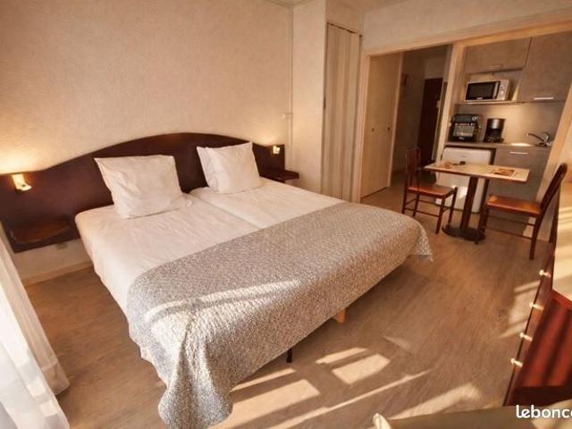 Studio 1 pièce 24 m²