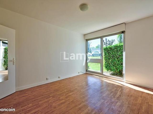 Studio 1 pièce 24 m²