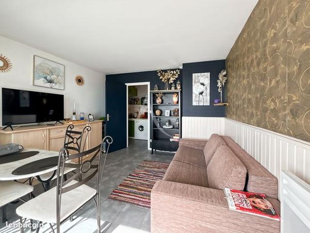 Studio 1 pièce 24 m²