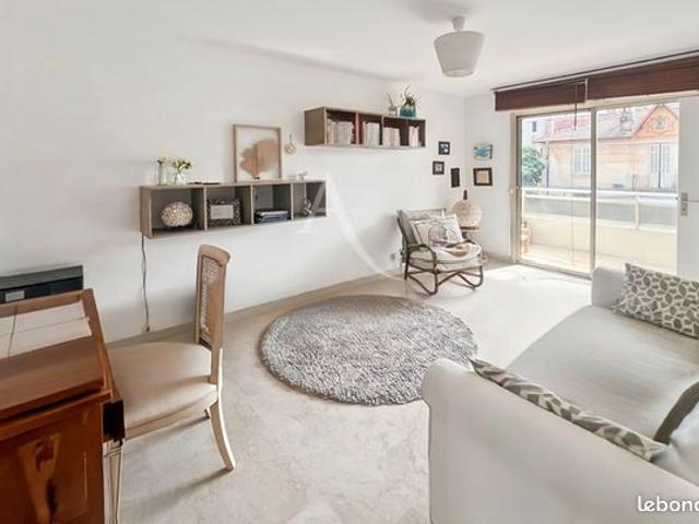 Studio 1 pièce 24 m²