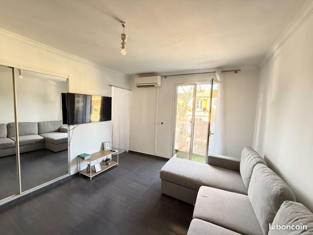 Studio 1 pièce 24 m²