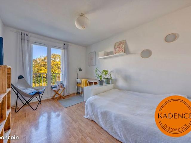 Studio 1 pièce 24 m²