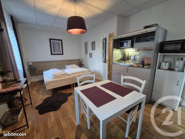 Studio 1 pièce 24 m²