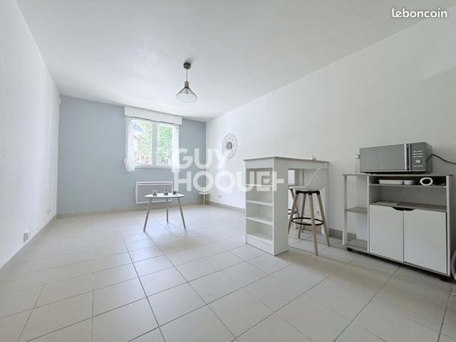 Studio 1 pièce 24 m²
