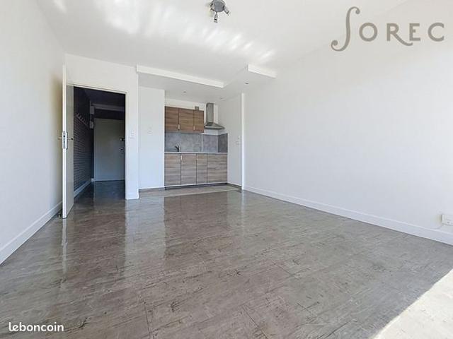 Studio 1 pièce 24 m²