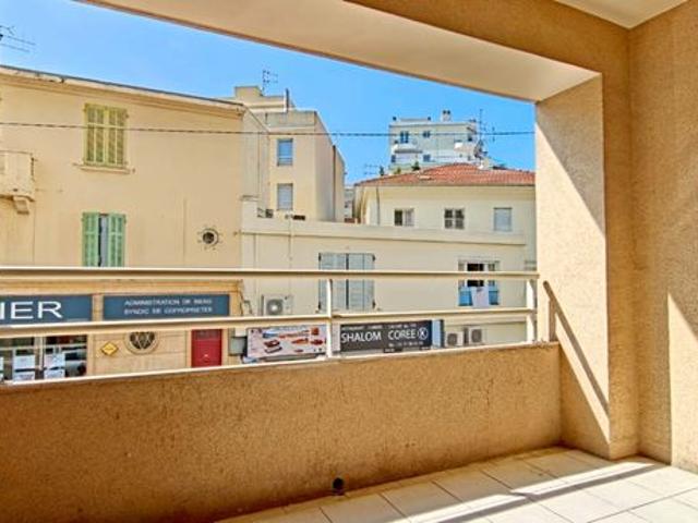 Studio 1 pièce 24 m²
