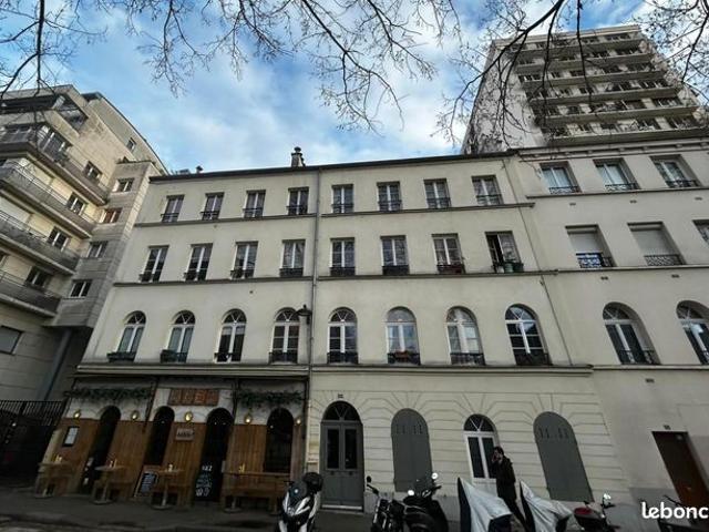 Studio 1 pièce 24 m²