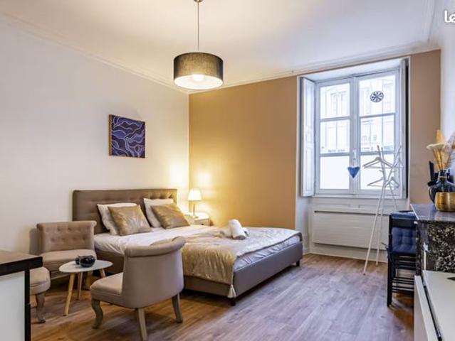 Studio 1 pièce 24 m²