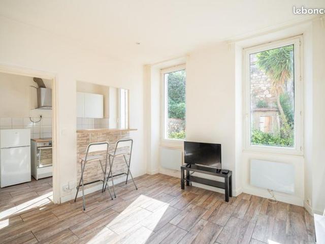 Studio 1 pièce 24 m²