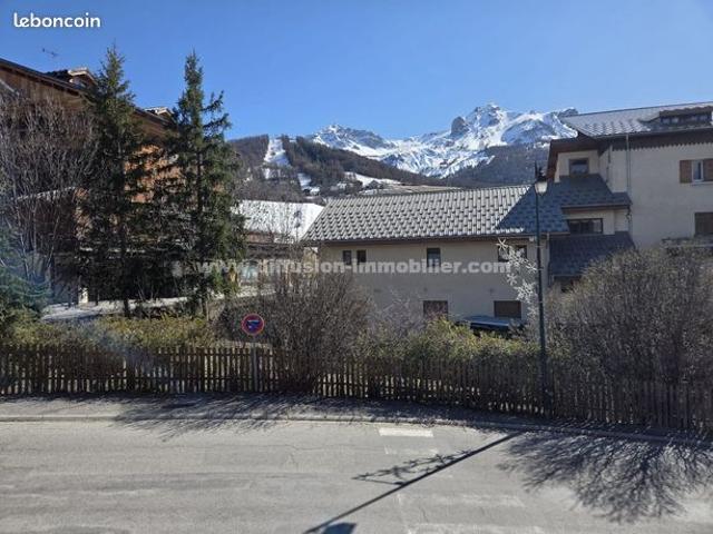 Studio 1 pièce 24 m²