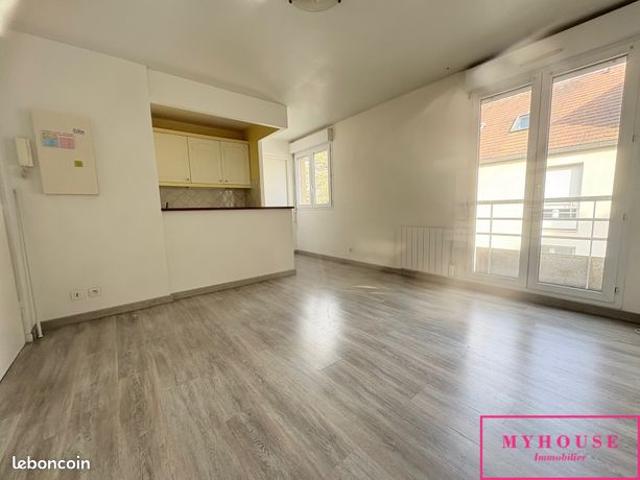 Studio 1 pièce 24 m²