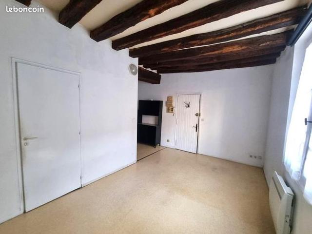 Studio 1 pièce 24 m²