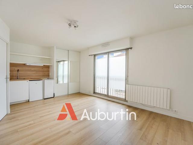 Studio 1 pièce 24 m²