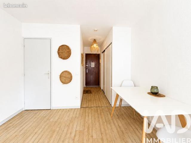 Studio 1 pièce 24 m²