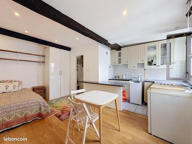 Studio 1 pièce 24 m²