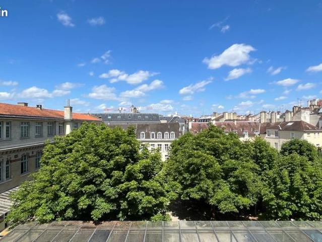 Studio 1 pièce 24 m²
