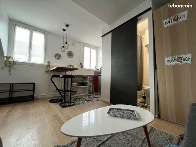 Studio 1 pièce 24 m²