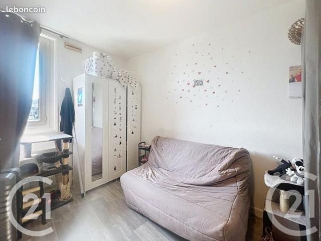 Studio 1 pièce 24 m²