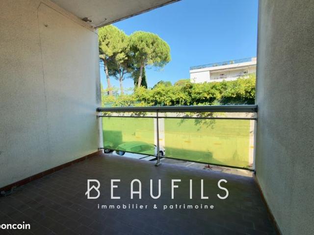 Studio 1 pièce 24 m²