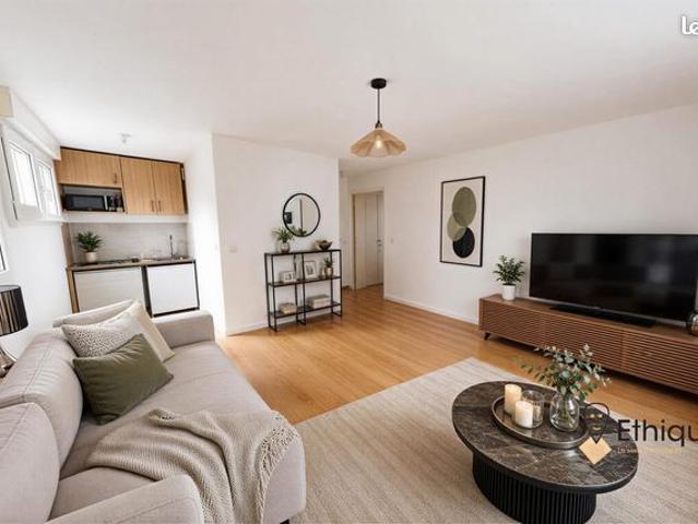 Studio 1 pièce 24 m²