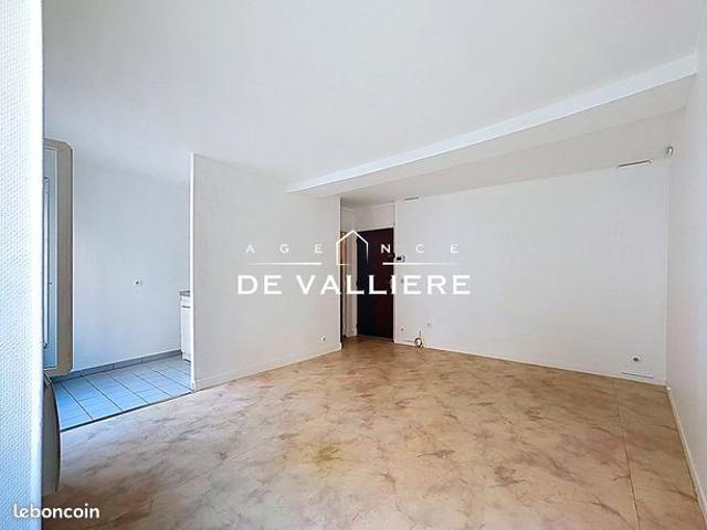 Studio 1 pièce 24 m²