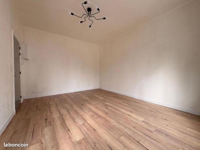 Studio 1 pièce 24 m²