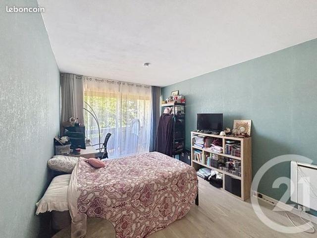 Studio 1 pièce 24 m²