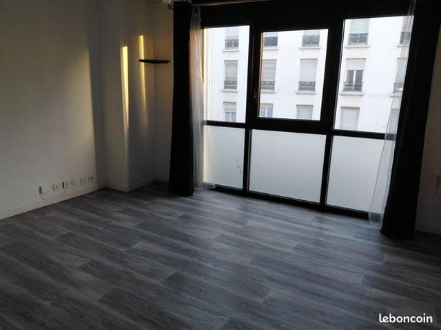 Studio 1 pièce 24 m²