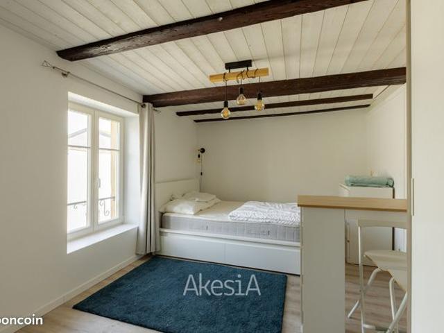 Studio 1 pièce 24 m²