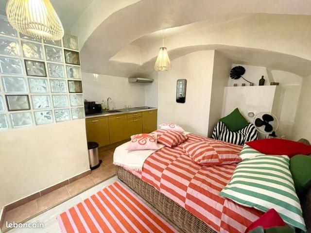 Studio 1 pièce 24 m²