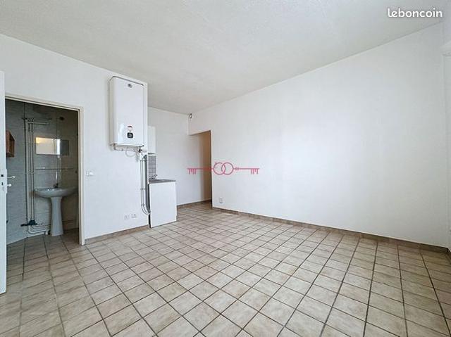 Studio 1 pièce 24 m²