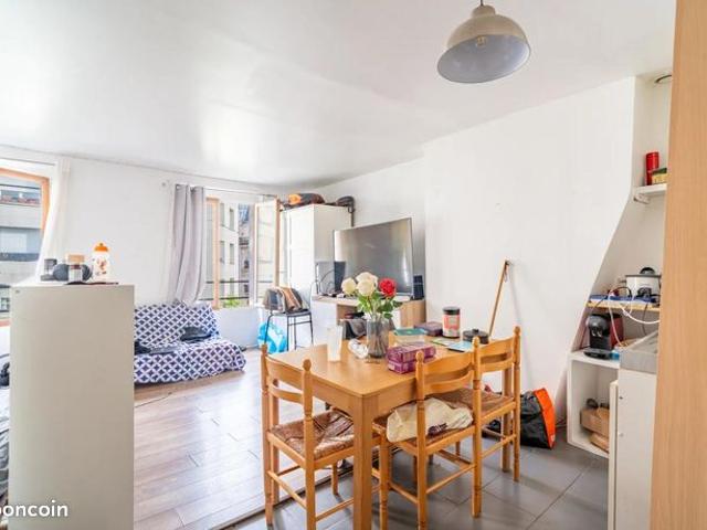 Studio 1 pièce 24 m²