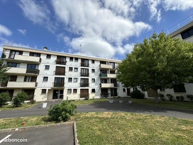 Studio 1 pièce 24 m²
