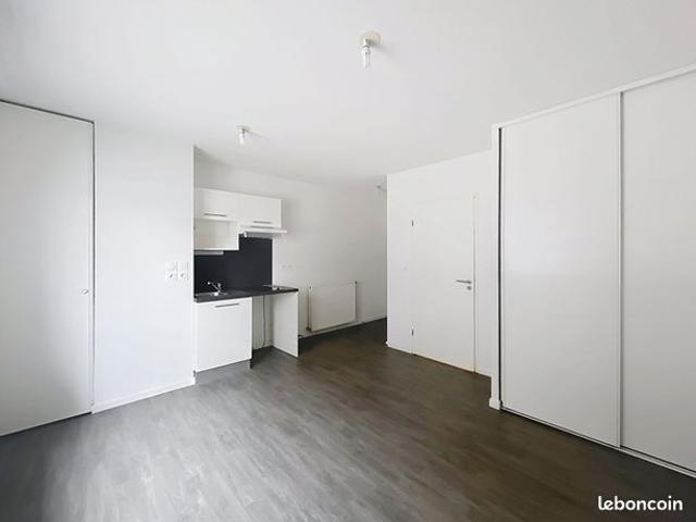 Studio 1 pièce 24 m²