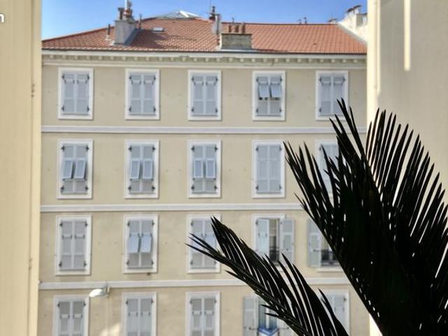 Studio 1 pièce 24 m²