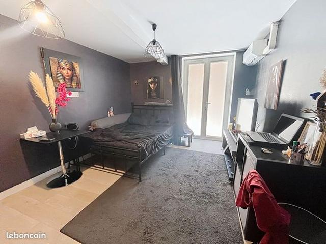 Studio 1 pièce 24 m²
