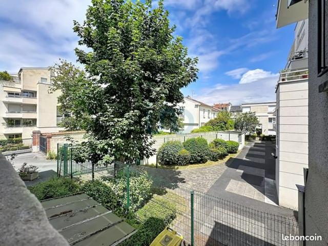 Studio 1 pièce 24 m²