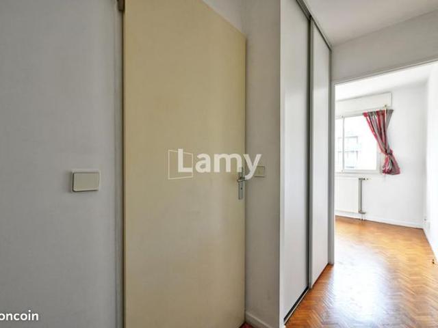 Studio 1 pièce 24 m²